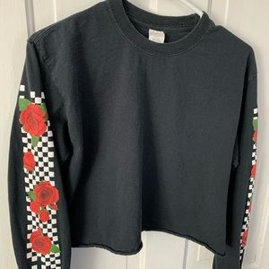 Black long sleeve crop top, medium